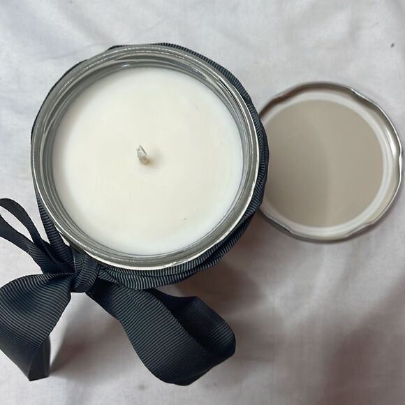 Soy Boy’s Fresh Cut Lavender All Natural Candle. - Picture 6 of 6